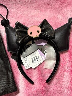 Black Kuromi Loungefly Sanrio Headband with removable Pink Skull Bow Accent NEW